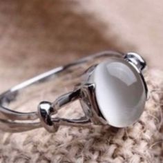 4 Bella Moon Rings Twilight Ring, Ring Party Jewelry, Moonstone Engagement Ring, Bella Swan, Jewelry Wedding Rings, Silver Wedding Rings, The Twilight Saga, Moonstone Ring, Rings For Women