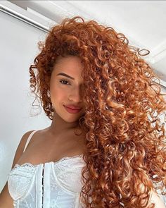 Curly Hair Styles Long, Yrene Towers, Curly Hairstyles Ideas, Hair Long Curly, Long Curly Hairstyles, Curly Hair Long, Pretty Red Hair, Red Balayage Hair