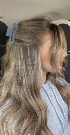 Money Hair, Light Brunette Hair, Hairstyles For All Hair Types, Sandy Blonde Hair, Brown Hair Inspiration, Rambut Brunette, Fall Blonde Hair, Bronde Hair, Brunette Hair With Highlights