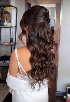 Hairstyles For Strapless Dresses, Wedding Hairstyles For Round Faces, Debs Hairstyles, Strapless Dress Hairstyles, Inspo Hair, Birthday Collage, Gold Color Scheme, When I Get Married, Bridal Hair And Makeup