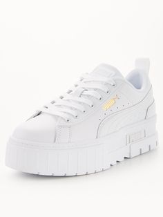 Puma mayze classic trainers size & fit standard fit available in sizes: 3 - 8 details end use: lifestyle mayze classic Puma Mayze Platform, White Puma Shoes, White Puma Sneakers, Custom Nike Shoes, White Puma, Baskets Nike, Street Shoes