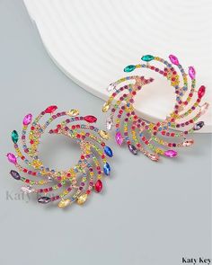 KatyKey - Exquisite Pair of Rhinestone Floral-Shape Hoop Earrings: Elegantly Designed Evening Fashion Jewelry Evening Fashion, Party Package, Chic Type, Estilo Chic, Evening Attire, Olivia Mark, Evening Party, Fashion Jewelry, Hoop Earrings