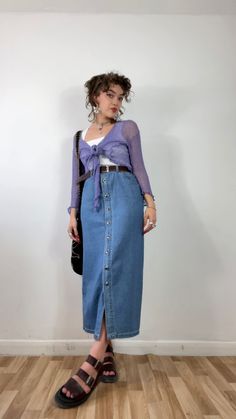 70s Denim Dress Outfit, Hippie Denim Skirt, Denim Dress Outfit Aesthetic, Summer Outfits Whimsigoth, 90s Skirt Outfits Long, Denim Maxi Skirt Outfit, Long Denim Skirt Outfit, Denim Dress Outfit