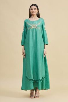 Shop for Zeel Doshi Green Silk Embroidered Tunic for Women Online at Aza Fashions Kurta Set With Dupatta, Tunics Online, Green Tunic, Embroidered Tunic, Silk Embroidery, Fabric Silk, Kurta Set, Green Silk, Womens Tunics