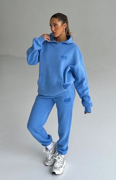 The Archive 6.0 Oversized Hoodie Blueberry. Head online and shop this season's latest styles at White Fox. Express delivery and AfterPay available. Sweat Sets Women, White Fox Tracksuit, Cute Sweat Sets, Sweat Set Outfits Women, Matching Sweatsuit Outfits, Blue Sweat Set, Sweatpants Set Outfit, Sweats Set, Comfort Clothing