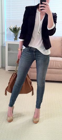 Casual Chique Stijl, How To Wear Blazers, Eaton Centre, Outfit Trends, Womens Clothes, Clothing Stores, Blazer Outfits