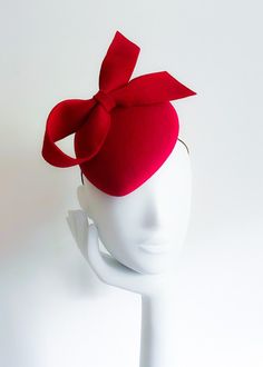 3 DIY Derby Hat ideas - The House That Lars Built Winter Fascinator, Scarlet Woman, Fascinator Ideas, Millinery Diy, Felt Fascinator