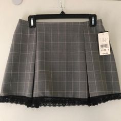 Plaid Skirt W/ Lace On Bottom, Zippered Closure, New W/ Tags. Bought At Macy’s. Gray Plaid Skirt, Grey Plaid Skirt, Korean Skirt, Aesthetic Clothing Stores, Grey Mini Skirt, Rose Skirt, Short Women Fashion, Outfit Plan, Pattern Sweater