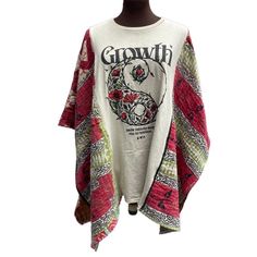 Reworked Clothing, Upcycle Shirt, Estilo Hippie, Shirt Refashion, Womens Jackets, Upcycled Fashion, Sewing Tutorials, Chic Style, Graphic T Shirt