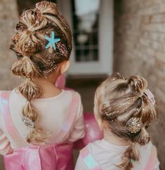 Toddler Mermaid Makeup, Mermaid Inspired Hairstyles, Toddler Mermaid Hair, Beach Hairstyles For Kids, Under The Sea Hairstyles, Mermaid Makeup Kids, Kids Mermaid Makeup, Mermaid Makeup For Kids, Diy Mermaid Makeup