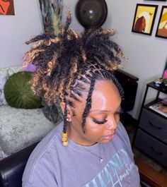 Jayne Matthews, Dreadlocks Hair Care, Good Haircut, Short Dreadlocks Styles, Wear Headphones, Hair Extensions For Short Hair, Short Locs Hairstyles, Quick Natural Hair Styles, Dreadlock Style