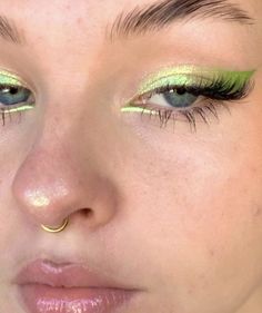 Green Eye Makeup, Swag Makeup, Smink Inspiration, Green Makeup, Green Eye, Makijaż Smokey Eye, Dope Makeup, Fairy Makeup, Edgy Makeup