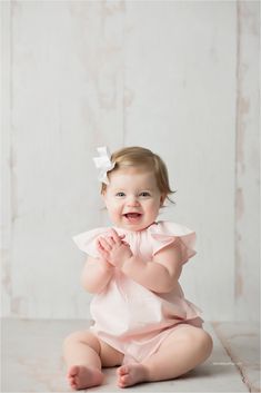 winter wonderland cake smash Winter Wonderland Cake Smash, Studio Baby Photography, Winter Wonderland Cake, American Baby Doll, Wonderland Cake, Toddler Photoshoot, Her Personality, Baby Boy Pictures, Cute Babies Photography