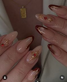 Red And Gold Nails, Nagel Tips, Acrylic Press On Nails, Classy Acrylic Nails, Red Nail, Xmas Nails, Birthday Nails, Minimalist Nails, Dream Nails