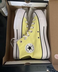 Converse Yellow, Yellow Converse, Nike Shoes Girls, Cute Nike Shoes, Hype Shoes