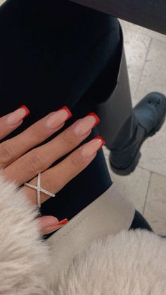 A little bit of red is always a good idea 🌹 Nails Summer Nails, Nails Summer, Nails Inspo, Nails Nails, French Nails, Red Nails, Simple Nails, Short Nails