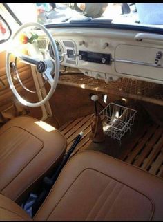 the interior of an old car is clean and ready to be used