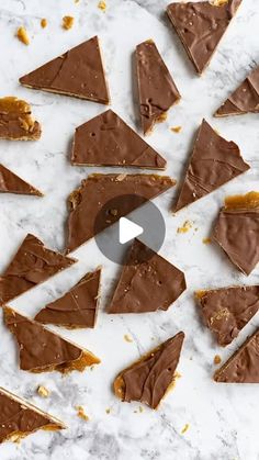 chocolate and peanut butter triangles on a marble counter top with the words, how to make no bake