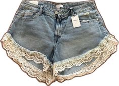 Forever 21 Cutoff Jean Shorts For Spring, Forever 21 Cutoff Shorts For Spring, Forever 21 Spring Cutoff Shorts, Forever 21 Medium Wash Jean Shorts For Spring, Shorts Denim, Ruffle Shorts, Distressed Denim Shorts, Distressed Denim, Jean Shorts