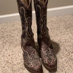 Worn 3 Times Paid 300.00 Vintage Cowgirl Boots, Vintage Cowgirl, Cowgirl Boots, Vintage Shoes, Shoes Heels Boots, Shoes Women Heels, Heeled Boots, Shoes Heels, Size 7