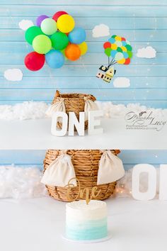 Cake smash , cakesmash photography, up movie Rio Birthday Parties, Christmas Mini Shoot, Baby Birthday Photoshoot, Australia Perth, Boys 1st Birthday Party Ideas, Family Cake