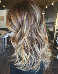 Medium Brown Hair With Blonde Balayage Tmavý Blond, Bayalage Hair, Brown Hair With Blonde Balayage, Blonde Bayalage, Blonde Ombre Balayage, Blond Balayage, Medium Brown Hair, Medium Hairstyles, Balayage Brunette