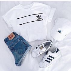 http://www.pinterest.com/taia_hara/ Adidas Aesthetic, All White Outfit, Adidas Outfit, Tween Outfits, Beauty Clothes, Adidas Shirt, Casual Summer Outfit