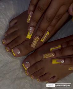 Yellow Nails With Initials On Them, Cute Ombre Acrylic Nails, Orange Nails With Charms, Medium Nail Sets, Jamaica Inspired Nails, Reception Nails, Yellow Prom Nails, Graduation Nails Ideas 2023, Short Nail Set Ideas