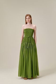 Maxi Green Dress, Pioneer Fashion, Become More Confident, Dresses Wedding Guest, Black Linen Dress, Resort Dresses, Gala Dresses, Pleated Maxi