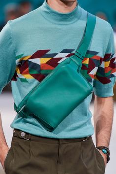 Hermès Spring 2020 Menswear Collection - Vogue Menswear Fashion Show, Creation Couture, Hermes Handbags, Menswear Fashion, Menswear Collection, Hermes Bags, Mens Accessories Fashion, Op Art