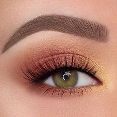 10 Inspirações incríveis de batons nudes para te deixar linda - Karla Abelenda Make Up Designs, Mekap Mata, Yellow Eyeshadow, Smink Inspiration, Makeup Tutorial Video, Makijaż Smokey Eye, Makeup Eye Looks, Makeup Hacks, Organic Makeup