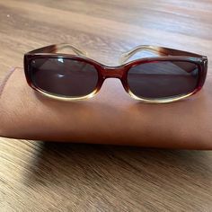 Gu 653 Muse Brown Carey Sunglasses Nwot Brown Square Frame Sunglasses For Evening, Elegant Brown Tinted Sunglasses, Classic Beige Glass Sunglasses, Classic Brown Rectangular Shield Sunglasses, Vintage Brown Rectangular Sunglasses, Guess Sunglasses, Colored Sunglasses, Muse, Sunglasses Accessories