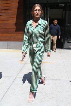 Gigi Hadid gives us a lesson in the pajama trend with this green and white striped set while out in New York City. Striped Pajamas, Gigi Style, Pajama Suit, Street Style Trends, Jessica Alba, Mode Inspo