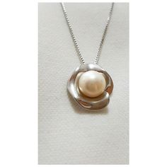 pearl pendant / Rocio pearl pendant/ white pearl pendant /  silver sterling pendant How To Style Pearls, How To Wear Pearls, Wearing Pearls, Tahitian Pearl Pendant, Single Pearl Necklace, Pearl Love, Wear Pearls, Real Pearls, South Sea Pearls