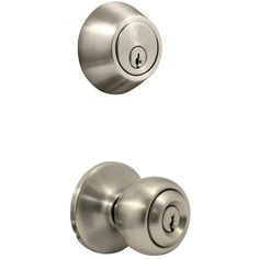 an image of a door handle and knob