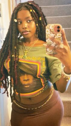 Black Earthy Girl Aesthetic Jewelry, Spiritual Girl Outfits Black Women, Earthy Black Girls Aesthetic, Earthy Black Girls Aesthetic Summer, Earthy Spiritual Aesthetic, Earthy Girl Outfits Black Women, Black Earthy Girl Aesthetic, Earthy Locs