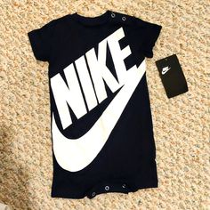 New Condition 6m Nike Onesie Casual Blue Onesie With Letter Print, Blue Casual Onesie With Letter Print, Blue Short Sleeve Onesie With Letter Print, Baby Nike Tech, Nike Baby Clothes, Nike Romper, Nike Onesie, Nike Jumper, Hoodie Romper