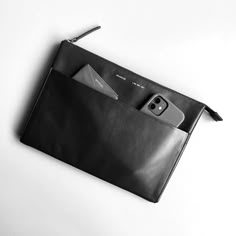 Men Clutch Bag, Mens Bag, Man Clutch, Leather Inspiration, Bags Inspiration, Mens Bags Fashion, Leather Anniversary, Mens Leather Accessories