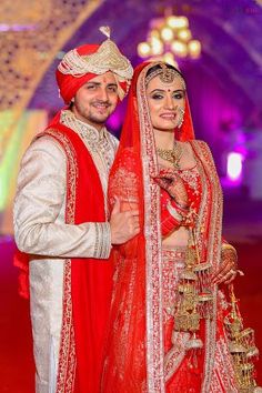 Weddinsta Pictures "Sulabh & Sakriti" album - Candid Couple Shot - Bride in a Red Sequinned Lehenga and Groom in a White Suit. WeddingNet #weddingnet #indianwedding #indianbride #bride #bridal #sequinned #lehenga #bridallehenga #weddinglehenga #suit #green #gold #red Sequinned Lehenga, Long Frok, Hindu Wedding Photos, Marriage Poses, Indian Wedding Pictures, शादी की तस्वीरें, Candid Couple, Indian Bride Poses, Photography Birthday