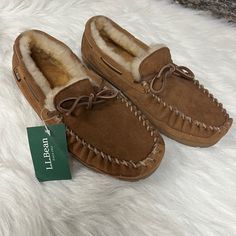 Ll Bean Slippers Moccasin Style Tan Wicked Good Fussy Inside Tags Attached No Box No Smoking No Pet Home Casual Brown Outdoor Slippers, Fussy Slippers, Slippers Moccasin, Ll Bean Slippers, Mens Moccasins Loafers, Ll Bean Shoes, Ankle Lace Up Boots, Ll Bean Boots, Green Slippers