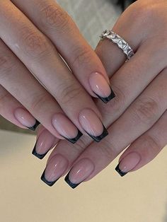 Cute Simple Black Nail Designs, Hoco Nail Inspo Black, Cream And Black Nails Designs, Nails For Black Dress Homecoming, Acrylic Nails With Black Dress, Blk French Tip Nails, Graduation Nails For Black Dress, Black Small French Tip Nails, Clear Nails With Black Tips