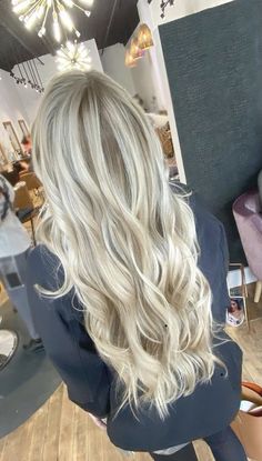 Icy Blonde Hair Highlights, Natural Blonde Balayage, Babylights Blonde, Blonde Lowlights, Bright Blonde Hair, Summer Blonde Hair, Icy Blonde Hair, Summer Blonde, Blond Balayage