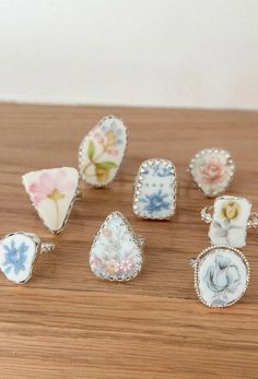 Broken China Pattern Rings – BIJOUX Broken China Jewelry Tutorial, Christmas Gift Inspiration, Ceramic Jewellery, Wishlist 2024, Products Photography, Broken China Jewelry, Pattern Ring, China Jewelry