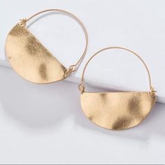 Brand New Women's Gold Hanging Hoop Earrings Genuine 14k Gold Plated Sterling Silver 2" Tall 1 3/4" Across Retail Price $150 Buy With Confidence From A Trusted Seller With A 99%+ Feedback Rating! A0151 (Id-32) Metal Open Circle Hoop Earrings, Metal Open Circle Earrings For Everyday, Everyday Metal Open Circle Earrings, Metal Open Circle Earrings, Gold Open Circle Nickel-free Earrings, Nickel-free Gold Open Circle Earrings, Silver Adjustable Hoop Earrings, Adjustable Silver Hoop Earrings, Gold Nickel-free Open Circle Earrings