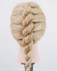 French Rope Braid, Two Braids Style, Rope Braid Tutorials, Dutch Braid Your Own Hair, Braid For Beginners, Braid Step By Step, Rope Braided Hairstyle, Braids Step By Step