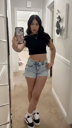 Shameless Summer Outfits, Outfit Ideas Summer Latina, 15 Outfits Ideas, Last Day Of School Fits, Black Outfits For School, Summer Outfits Crop Top, Latina School Outfits, Latina Outfits Summer, Baddie Latina Outfits