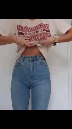 How To Style Jeans And A T Shirt, Haine Diy, Shirt Hacks, Diy Clothes And Shoes, 여름 스타일, Diy Vetement, Diy Fashion Hacks, Kleidung Diy, Diy Fashion Clothing