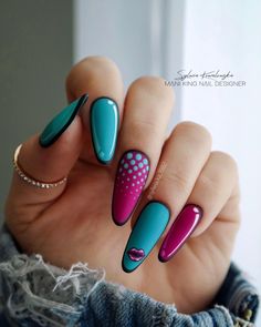 Sizzling Summer Nails 2024: Tropical Vibes, Sunset Ombre, and Floral Delight! Book Nail Art, Pop Art Nails, Nail Work, Turquoise Nails, Nagellack Trends, Nagel Tips, Nail Design Ideas, Pink Nail, Nails Desing