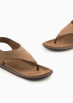 Shop GIORGIO ARMANI Suede thong sandals for Man at the official store and browse the Sandals collection. Giorgio Armani Men, Armani Collection, Optical Eyewear, Men Suede, Armani Prive, Outerwear Outfit, Ballerina Shoes, Armani Men, Shopper Bag