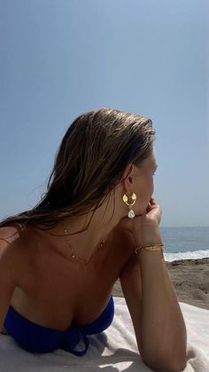 Beach Details Aesthetic, Simple Beach Pictures, Aesthetic Photos On The Beach, Beach Pictures Selfie, Beach Instagram Photos, Summer Aesthetic Pics, Fotos Am Strand, Solo Beach Pics, Cabo Aesthetic